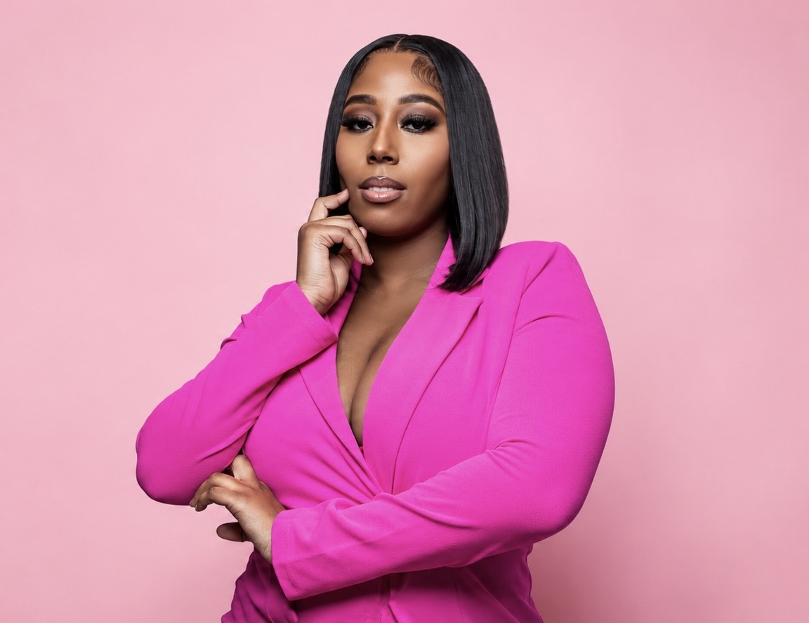 Shi'nyia, founder and licensed esthetician of XSTHETICS Indianapolis